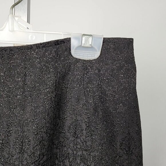 Linea Domani Black Flower Lace Pencil Skirt Size 6 - Picture 2 of 5